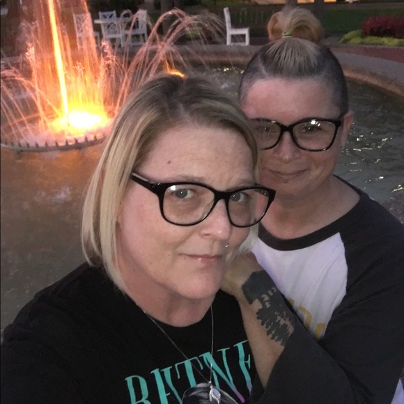 Meet your Posher, Erin - Picture 1 of 1